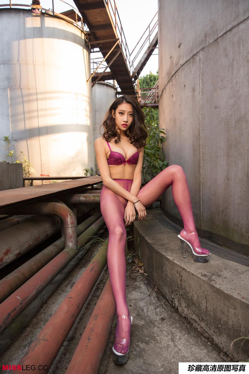 [MISSLEG蜜丝俱乐部] 2017.05.31 NO.007 瑶瑶 OL裙子有点绷 [11P]