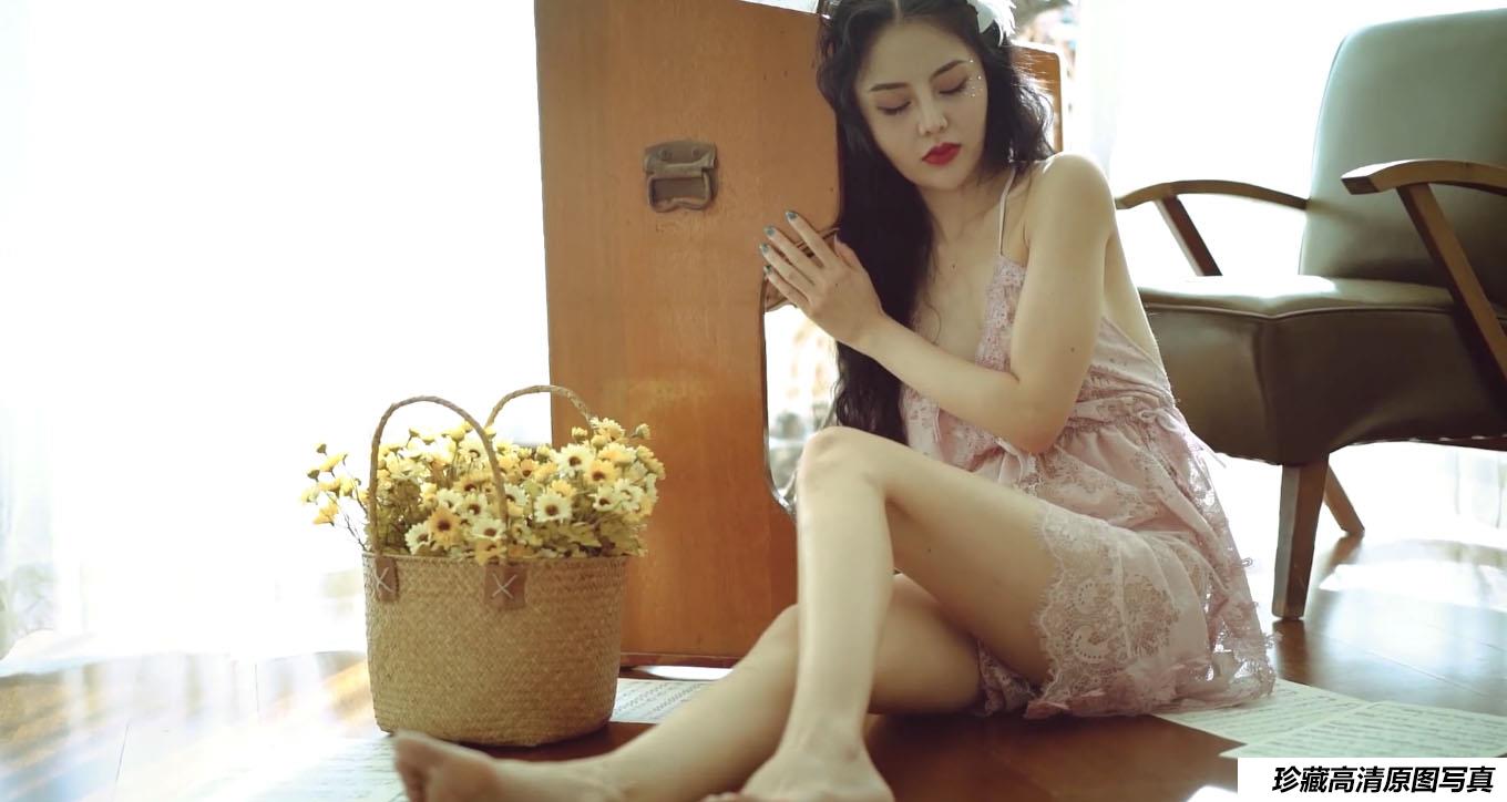 [YALAYI雅拉伊] 2019.01.14 V011 凉儿《橘色的暖阳花-视频版》 [1V/124M]