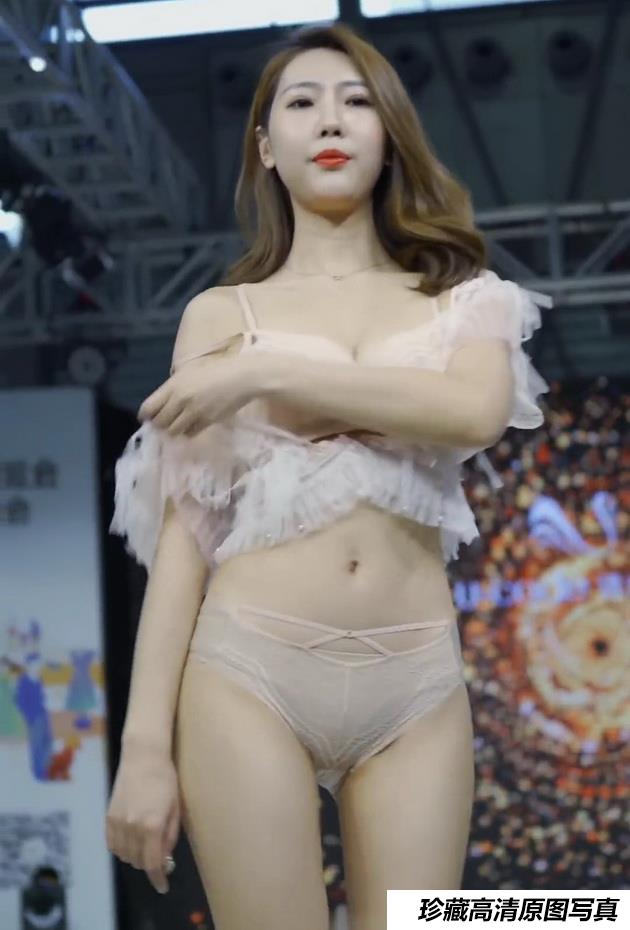 2019诱惑密码新品内衣秀现场[mp4/244M]