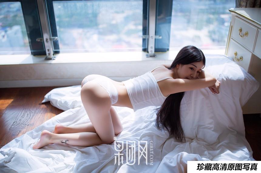 [GIRLT果团网] 2017-07-15 NO.032 甜Abby 少女情怀 [44+1P]