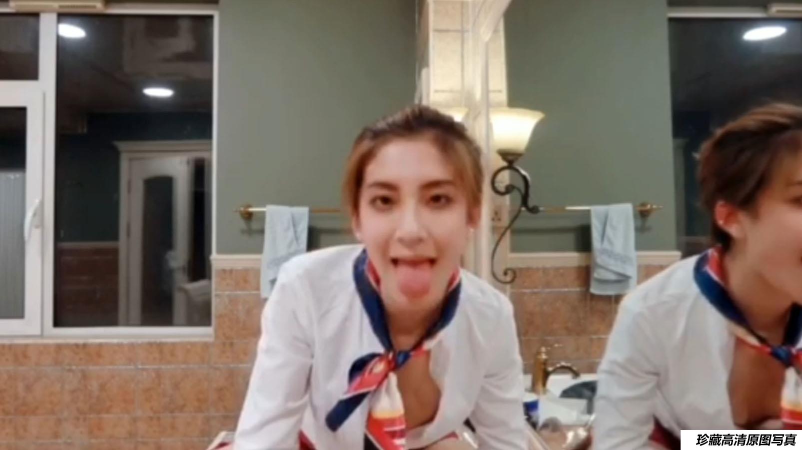 秀人网新秀林文文yooki空姐制服诱惑 二 [1V]