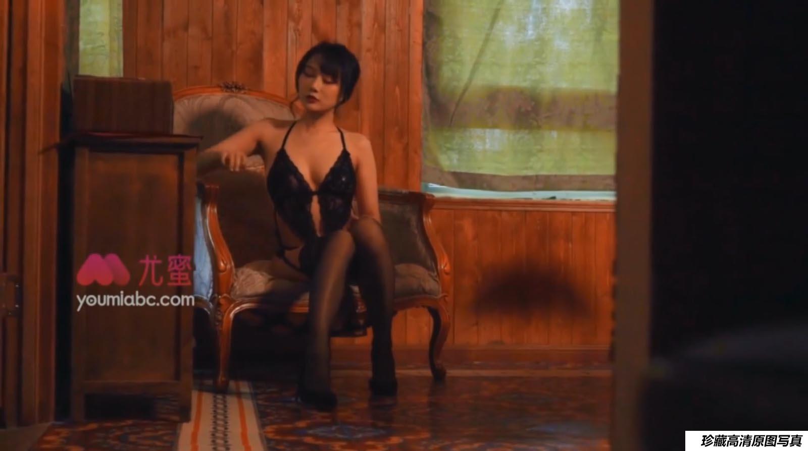 [YouMi尤蜜] 视频 何嘉颖 红玫瑰の心事 [1V]