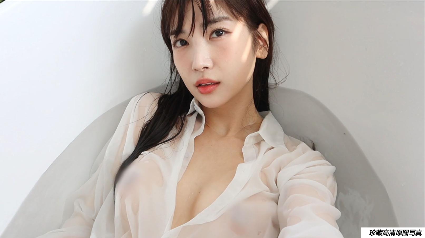 清纯美女Leezy写真视频 [5V1.79G]