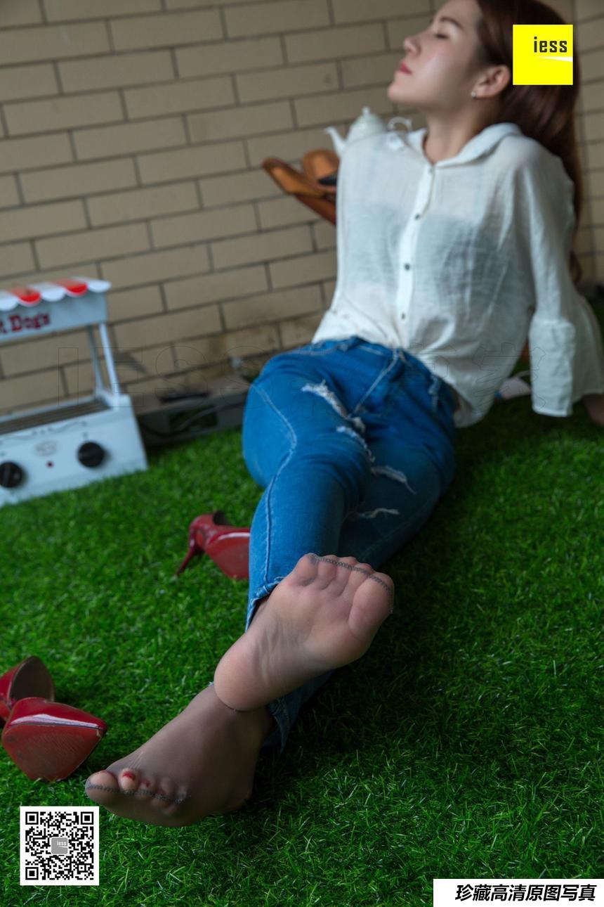 [IESS异思趣向] 2018.09.25 丝享家323：《好大的一个洞》名利姐 [90P/52.1M]