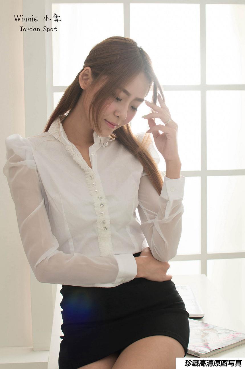 [美腿&丝袜写真] Winnie小雪 主题摄影[61P]