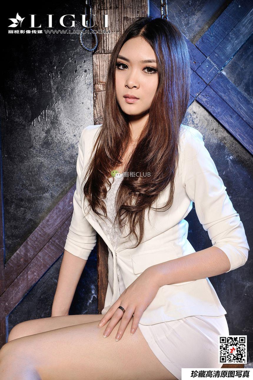 [Ligui丽柜] 2018.04.06 网络丽人 Model 允儿[81+1P/133M]