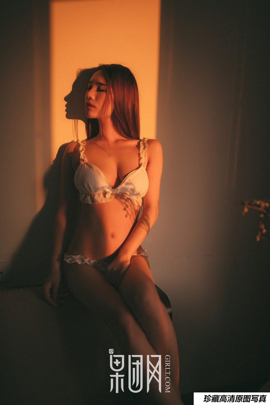 [GIRLT果团网]熊川纪信 2018-04-20 NO.034 微微一笑很倾城！ [41+1P]