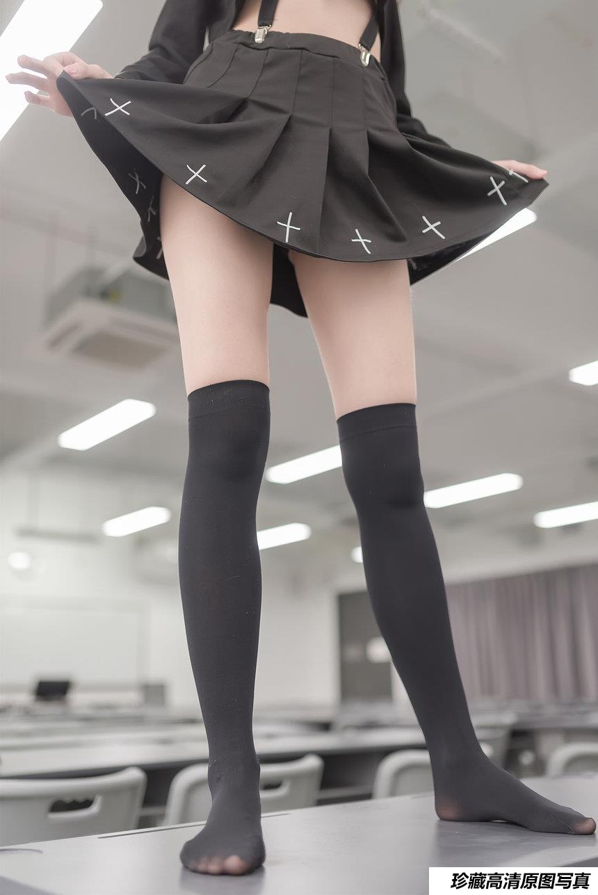 风之领域写真 NO.011 教室黑丝修长美腿 [50P]