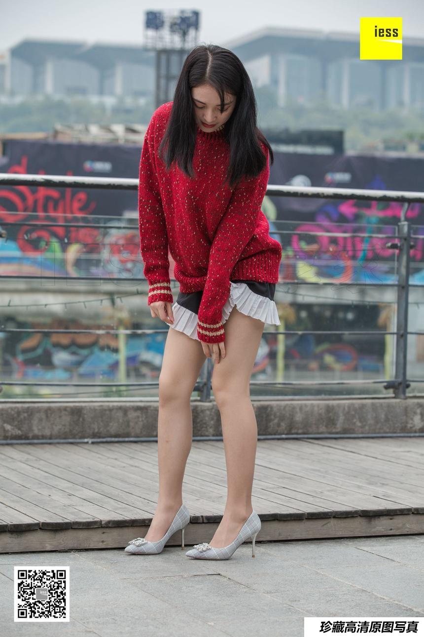 [IESS异思趣向] 2018.12.02 丝享家372：姗姗 - 街拍姗姗和小助理 [92P]-绅士图