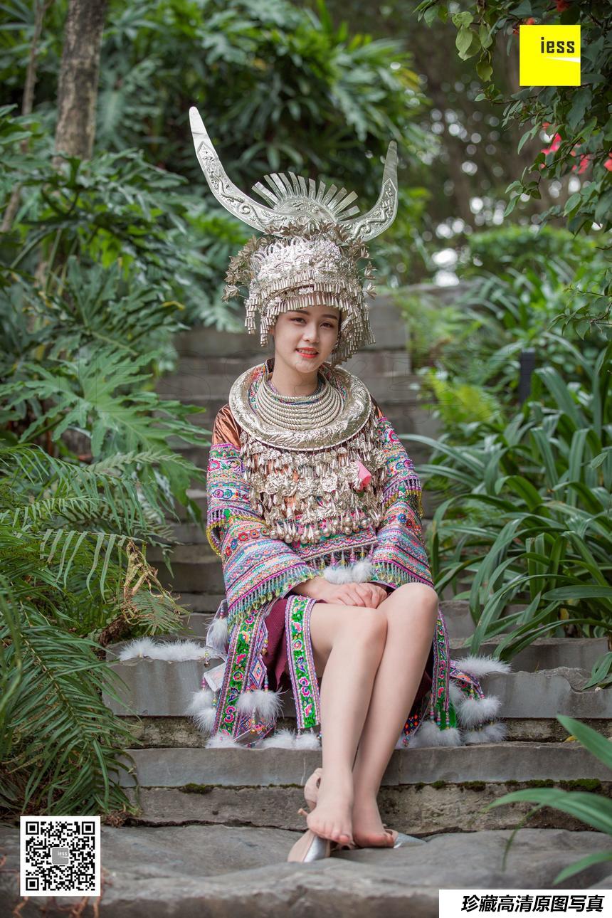 [IESS异思趣向] 2018.12.04 【魔鬼周三】特刊45期 - 穿丝袜的苗族九妹 [80P]