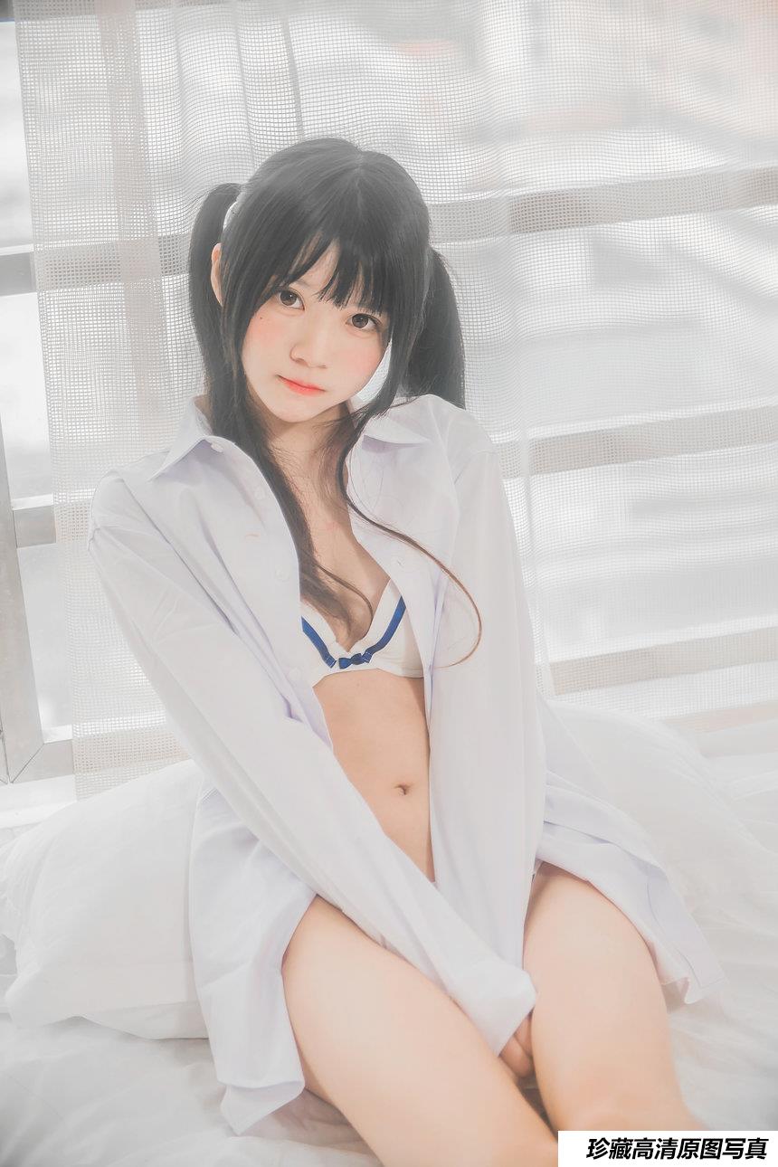 COS 桜桃喵 – 白衬衫散发 [494P]