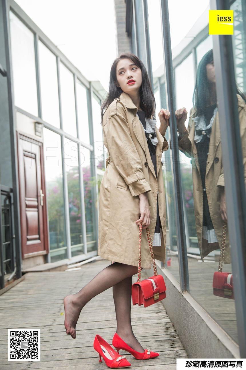 [IESS异思趣向] 2018.12.21 丝享家386：姗姗 - 气质风衣小红高 [90P/43.4M]