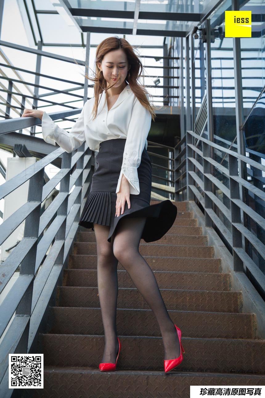 [IESS异思趣向] 2018.12.28 丝享家391：紫紫 - 被风吹乱的裙摆 [95P]