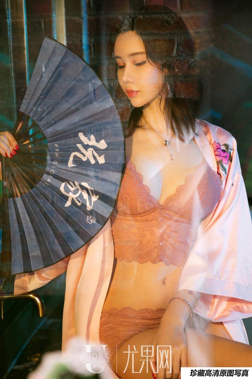 [Ugirls尤果网] 2018.09.20 T036 猎艳 [65P]