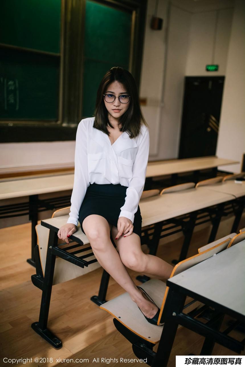 [XIUREN秀人网] 2018.12.14 No.1267  许诺Sabrina [44+1P]