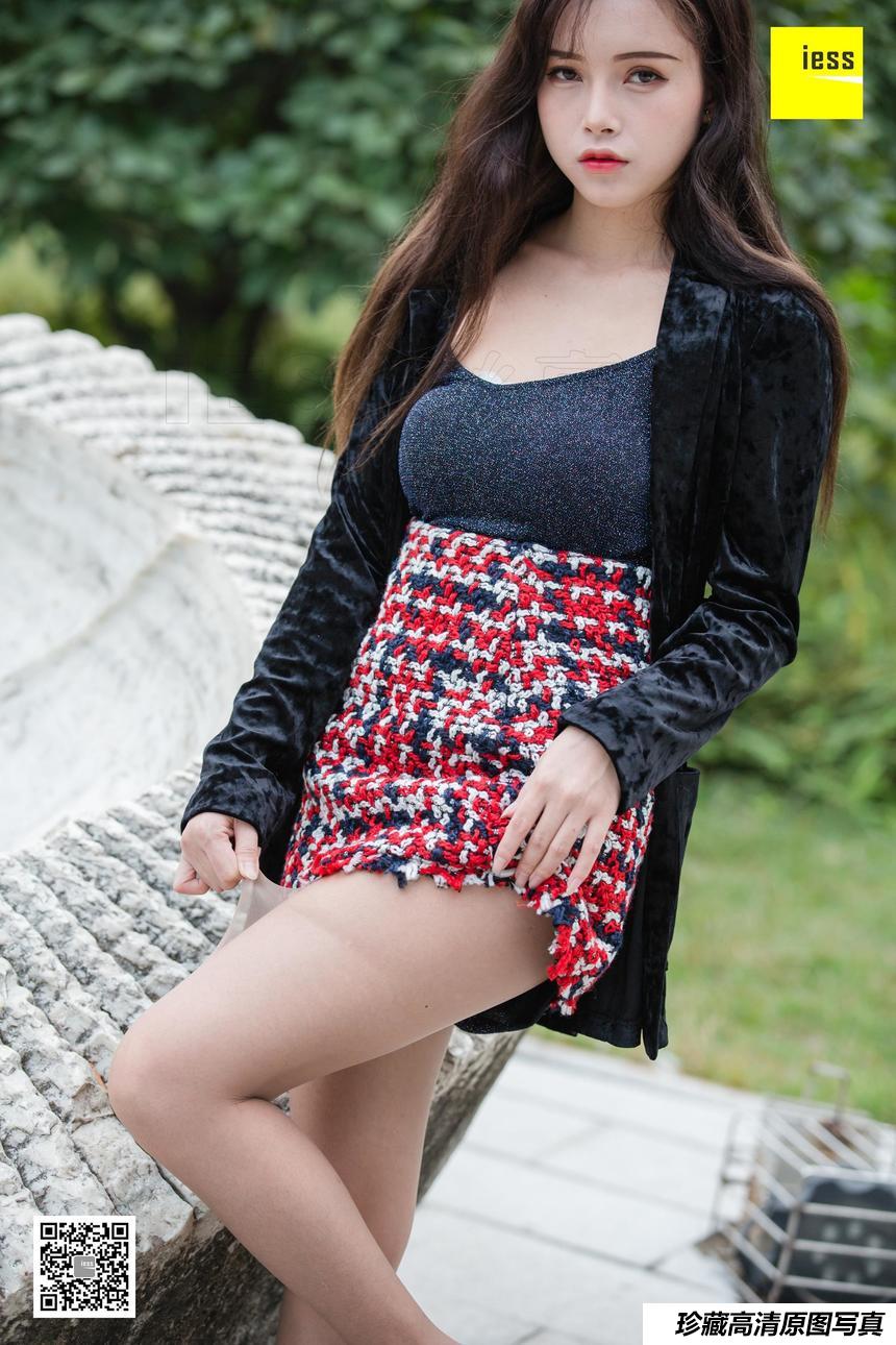 [IESS异思趣向] 2019.02.17 丝享家425：小羽 花丛中的小羽 [82P]