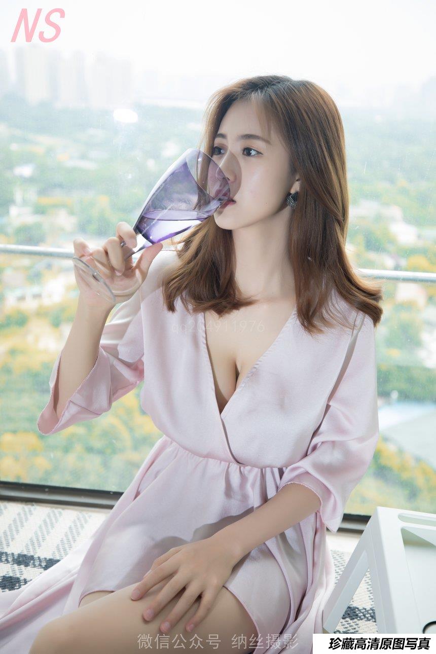 纳丝摄影 美女主播寒霜 睡衣诱惑 [91P-773MB]