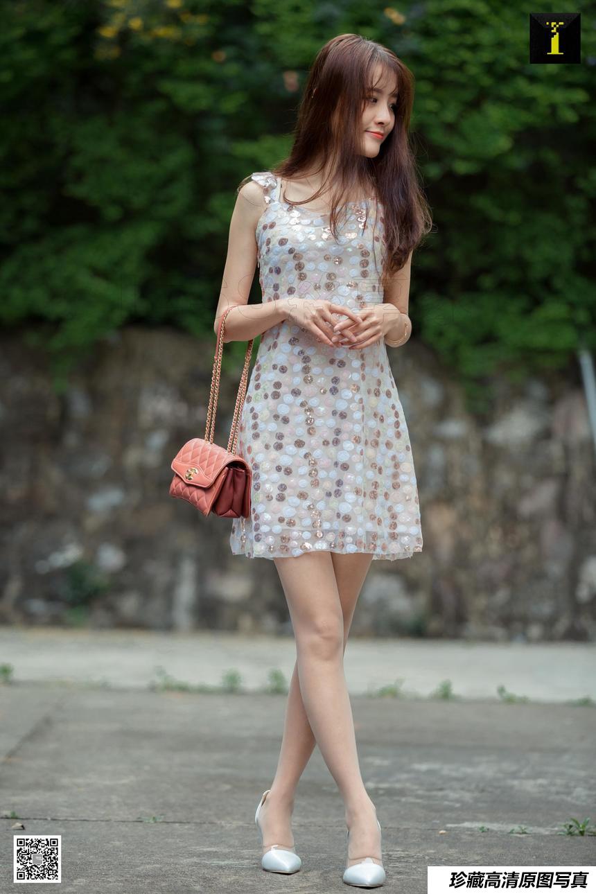 [IESS异思趣向]2019.05.19 丝享家490：森林女孩婉萍 [89P]