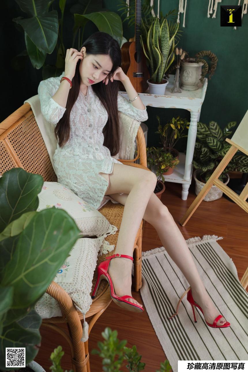 [IESS异思趣向]2019.06.04 丝享家501：佳佳 绿植 吉他 [85P]