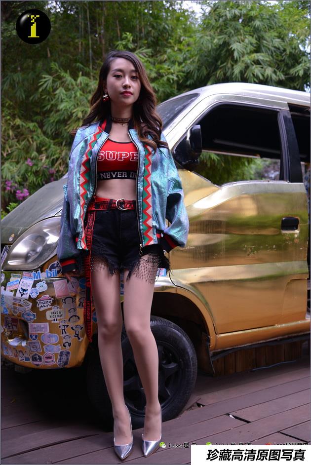 [IESS异思趣向] 普惠集 034 小捷 银色高跟鞋[60P/109.7M]