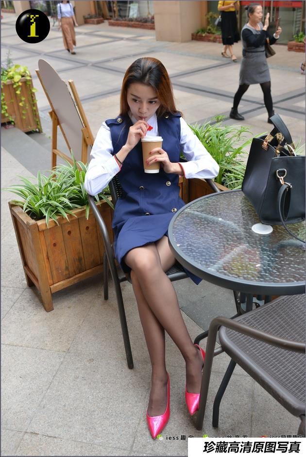 [IESS异思趣向] 普惠集 032 晶晶 – 路遇晶姐黑丝[99P/144.8M]