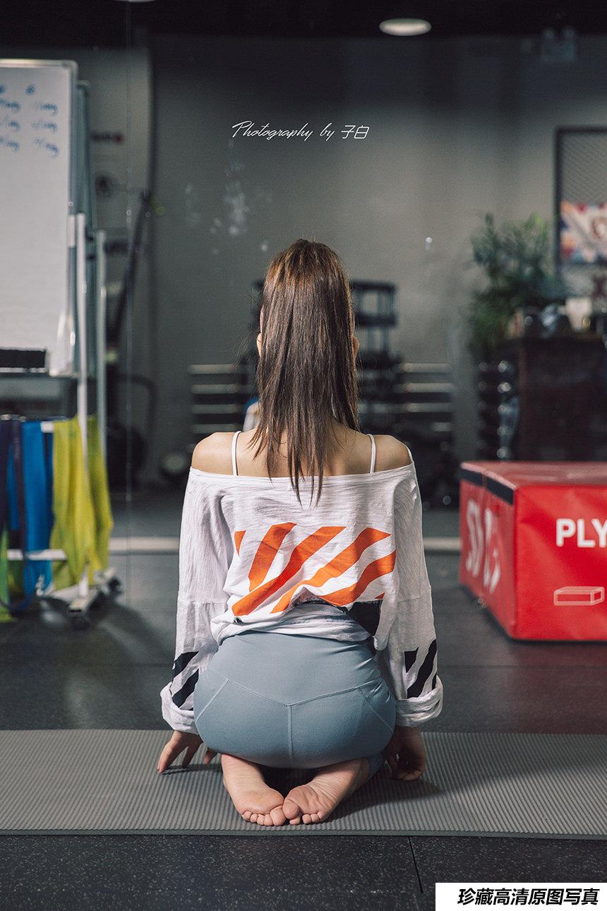 [TouTiao头条女神] 2019-03-12 莫晓希 女神瑜伽 [9+1P]