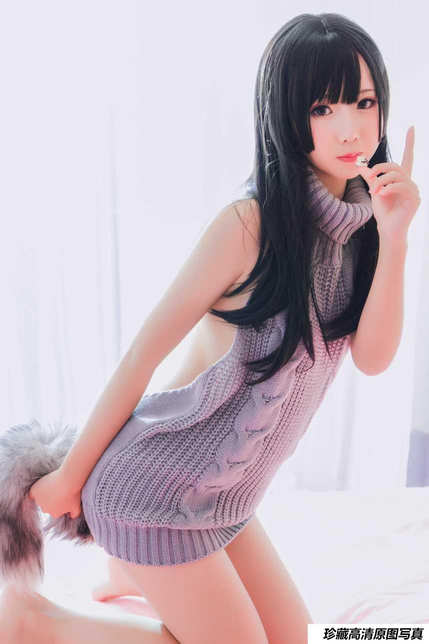 [Cosplay]面饼仙儿 – 露背毛衣