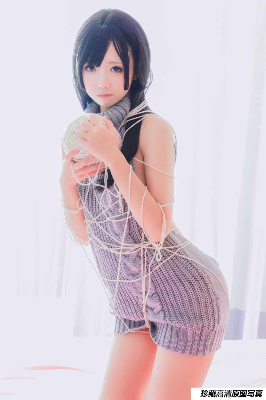 [Cosplay]面饼仙儿 – 露背毛衣