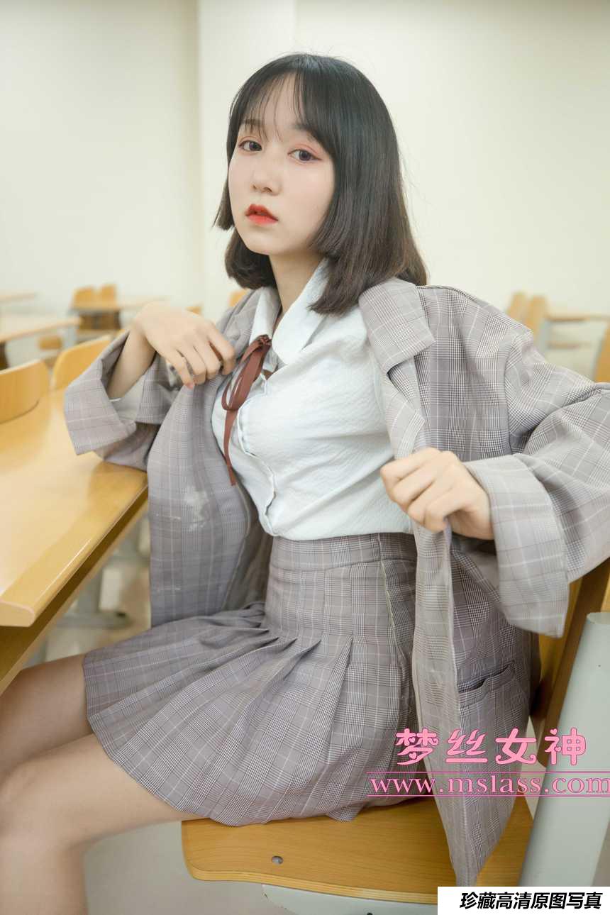 梦丝女神 刘诺-教室顷语 [61+1P]