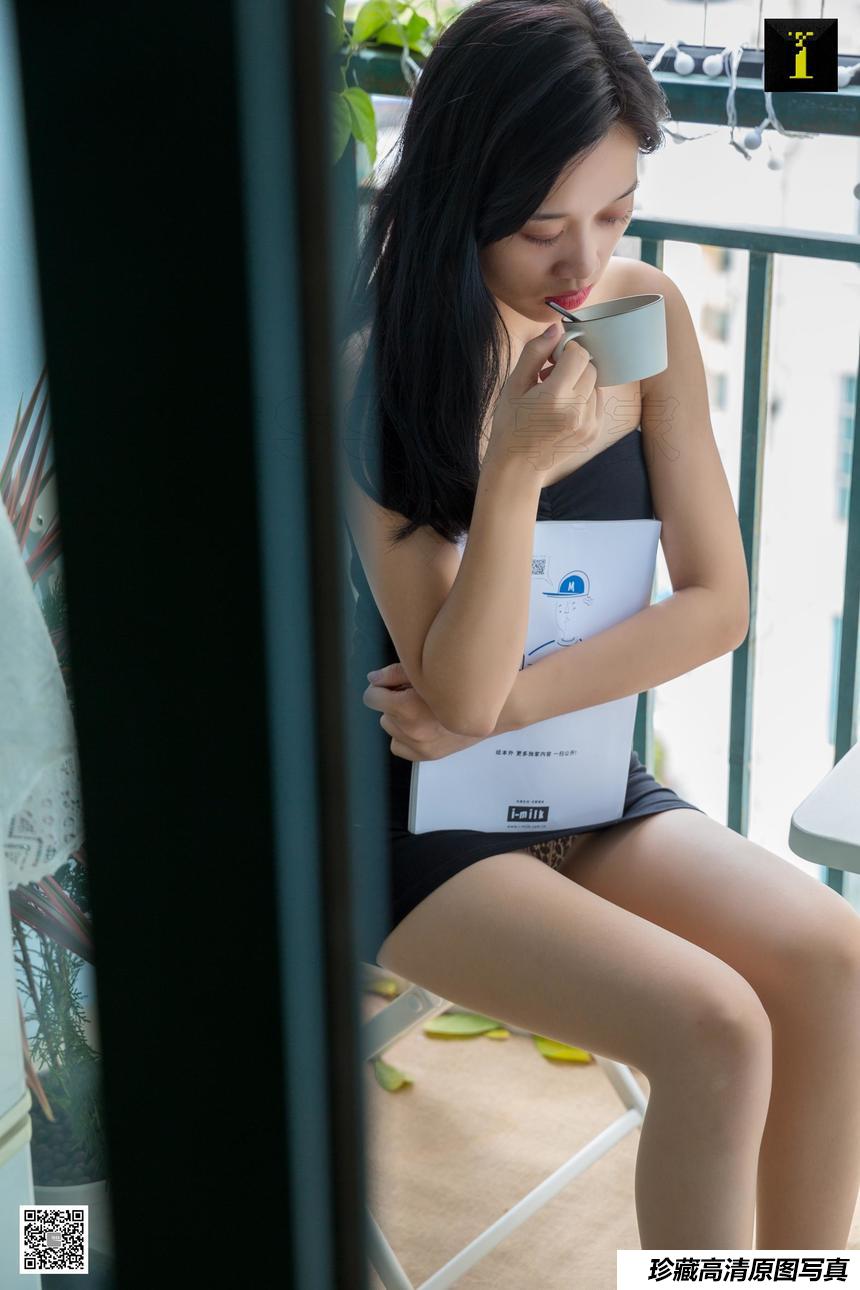 [IESS异思趣向] 2019.08.14 丝享家550：可乐《可乐阳台晒太阳》[86P]