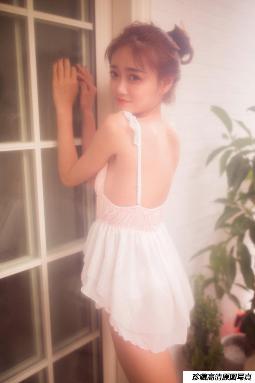 [YALAYI雅拉伊]2018.11.22 No.128 港女 李诗雨