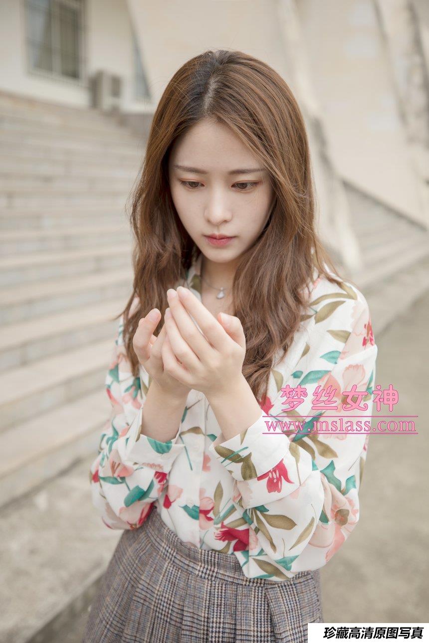 [MSLASS]梦丝女神 - 魏婷婷 宿楼丝袜玉足女神 [67P1V-995MB]