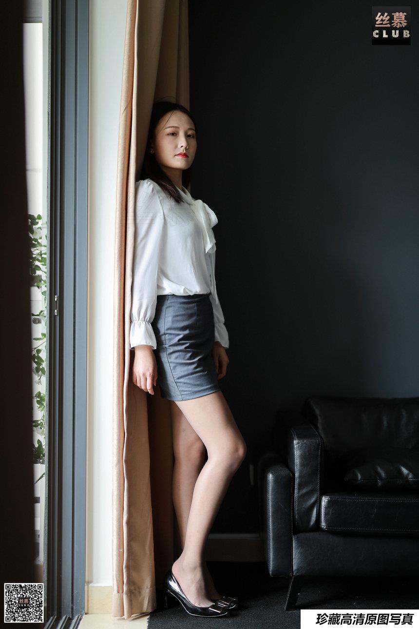 丝慕写真 张小姐的灰SW [58P]