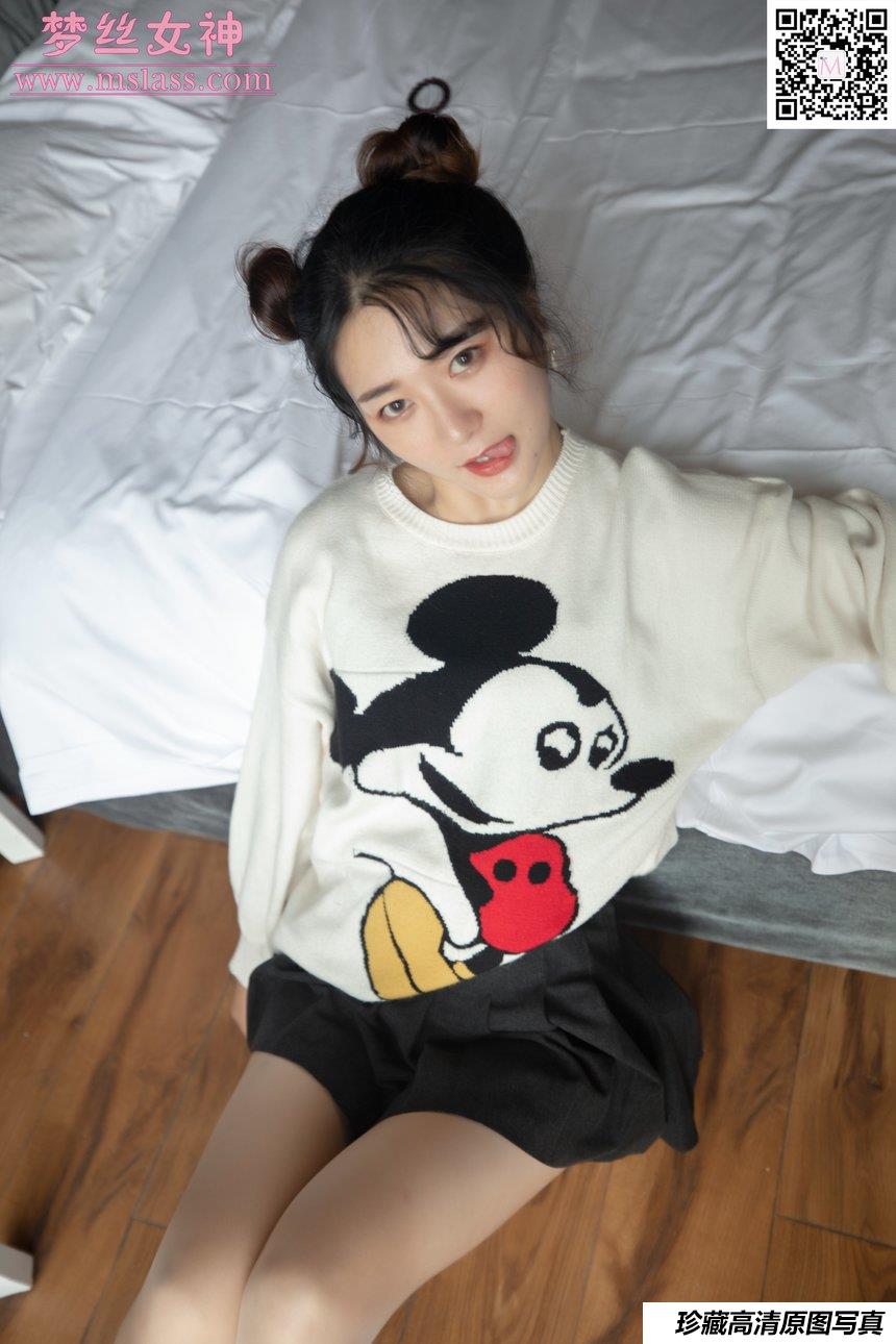 [MSLASS梦丝女神] 2019.11.12 NO.064 《雨晨 白卫衣下的丝袜》[62+1P461M]