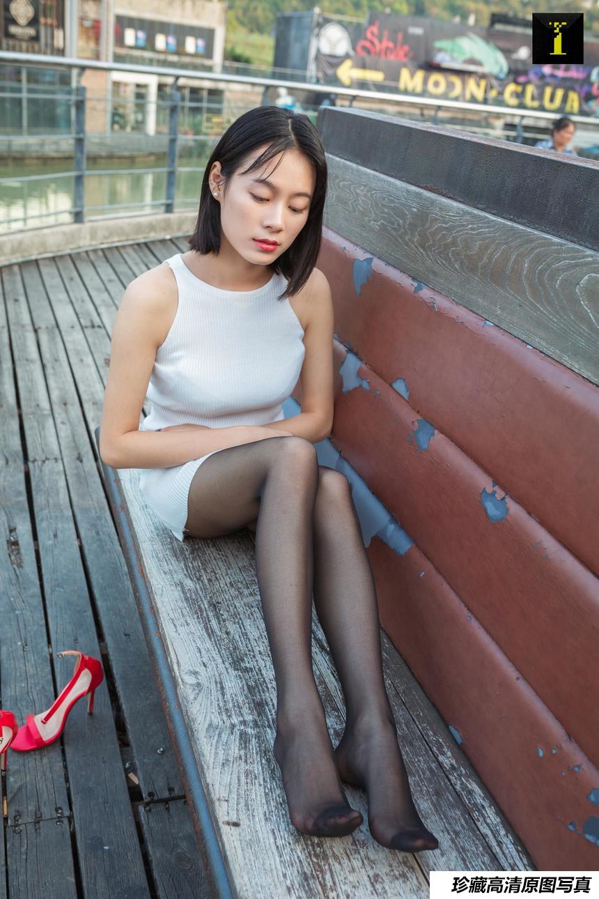 [IESS异思趣向]2019.11.21 丝享家624：小小的红黑配 [90P]