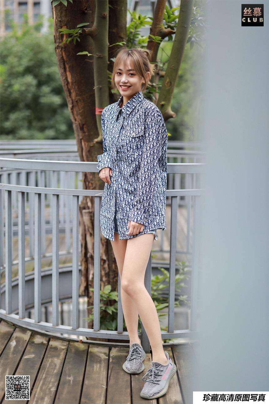 丝慕写真 小颖《小颖的户外之旅》