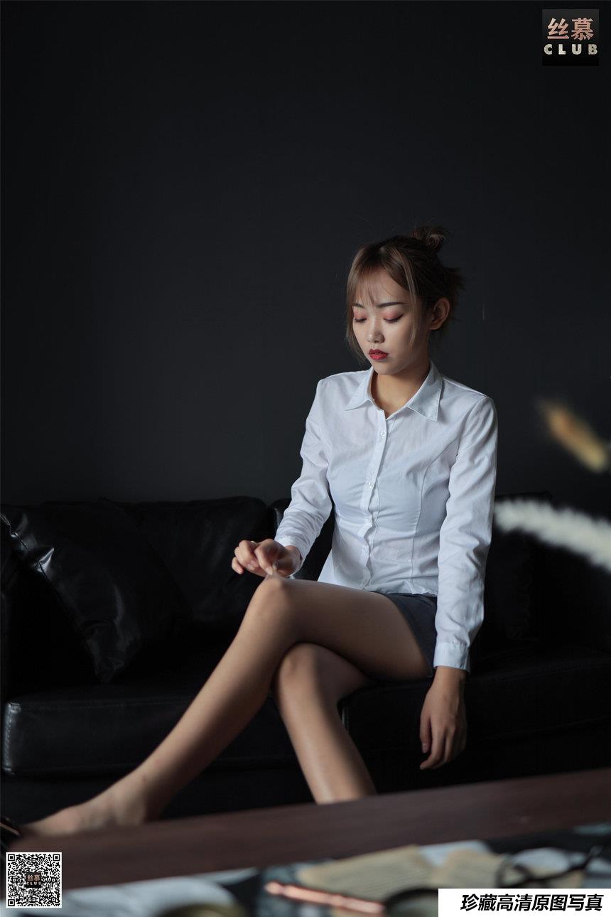 丝慕写真 SM069  小颖《小颖纹理肉丝》