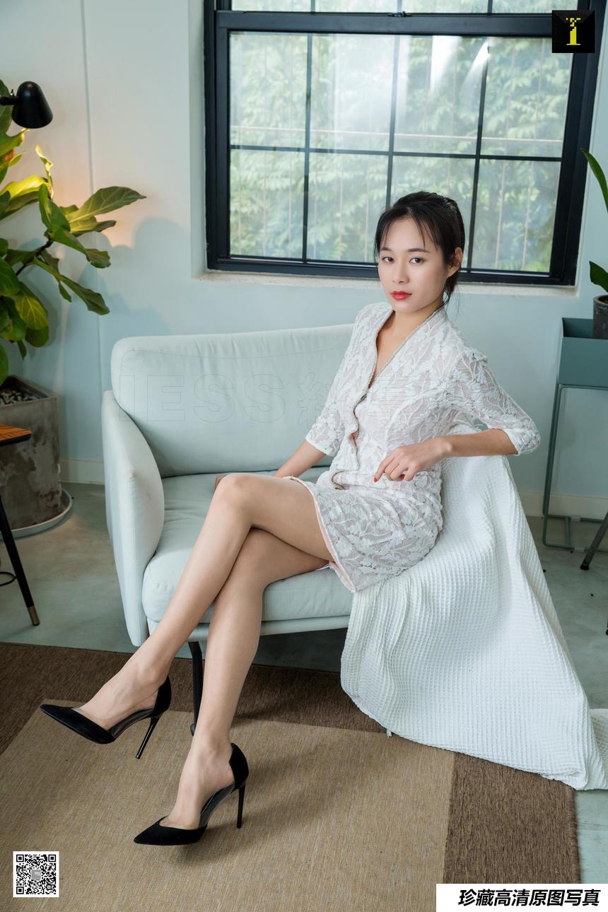 [IESS异思趣向]2020.01.08 丝享家656：小小 – 你选高跟还是平底