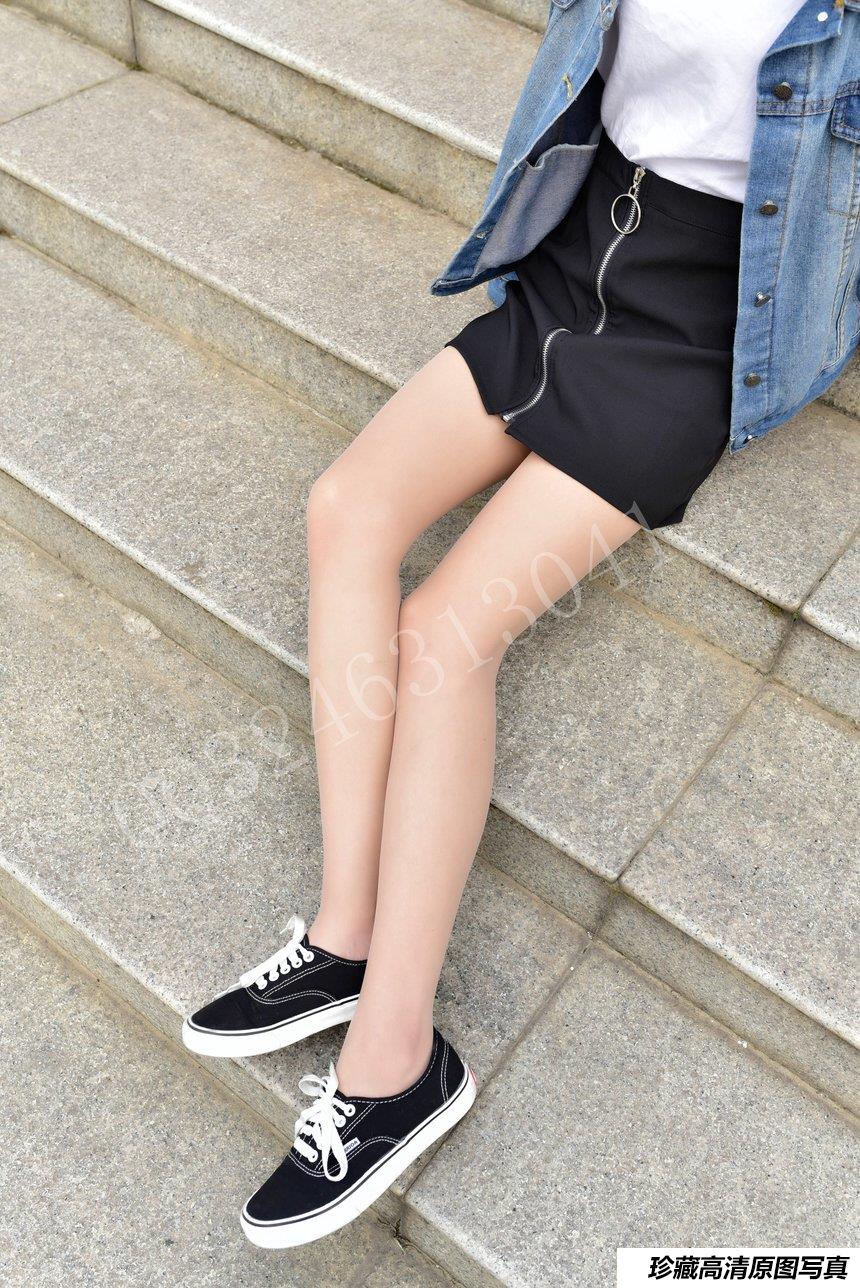 大生模拍 No.033 依依 校园美脚丫 [72P-531MB]