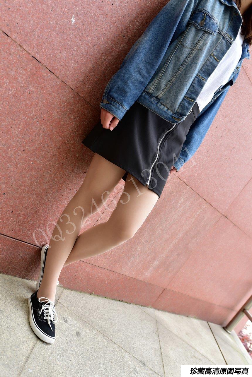 大生模拍 No.033 依依 校园美脚丫 [72P-531MB]