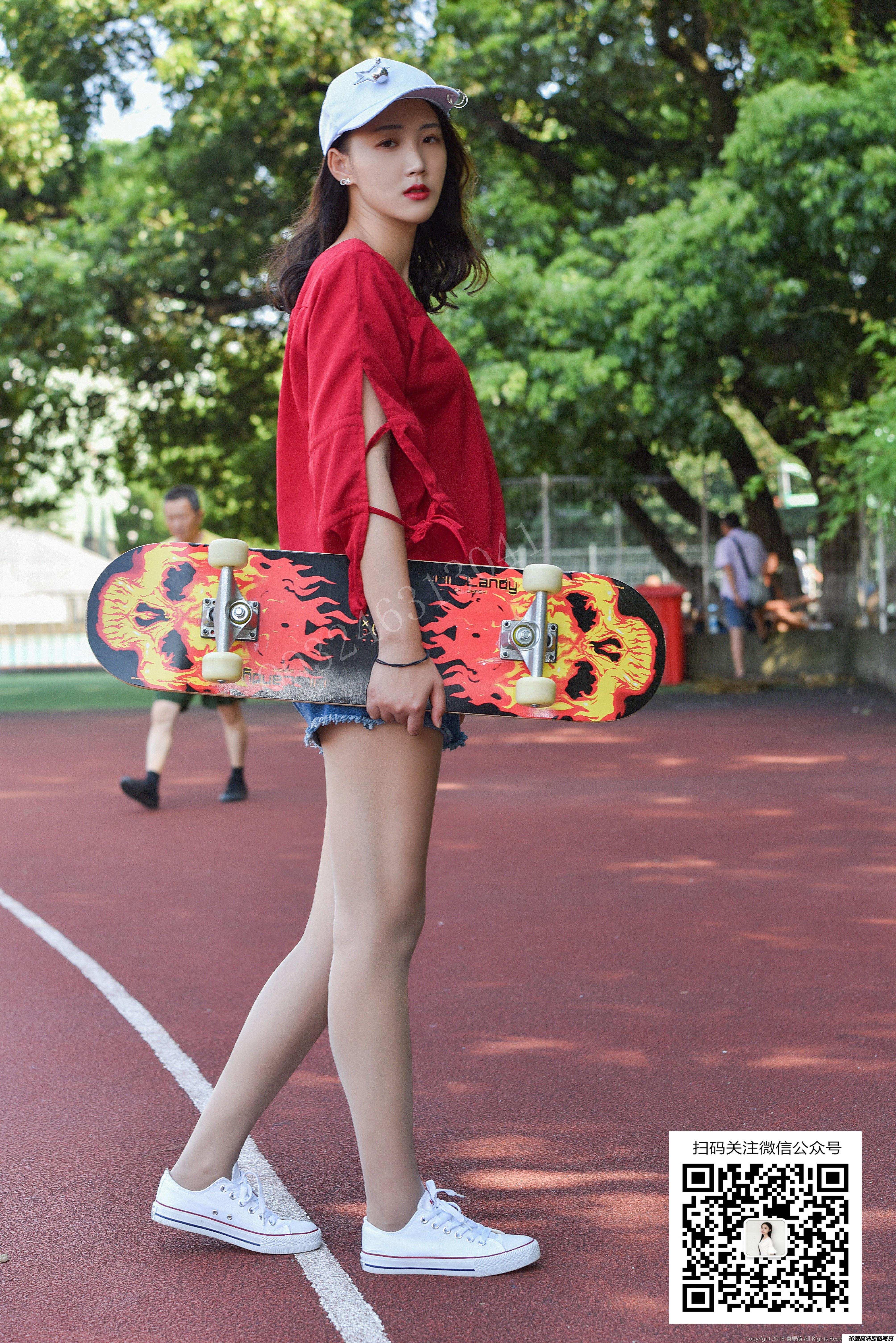 大生模拍 No.043 悦悦 穿着丝袜玩滑板 [45P-159MB]