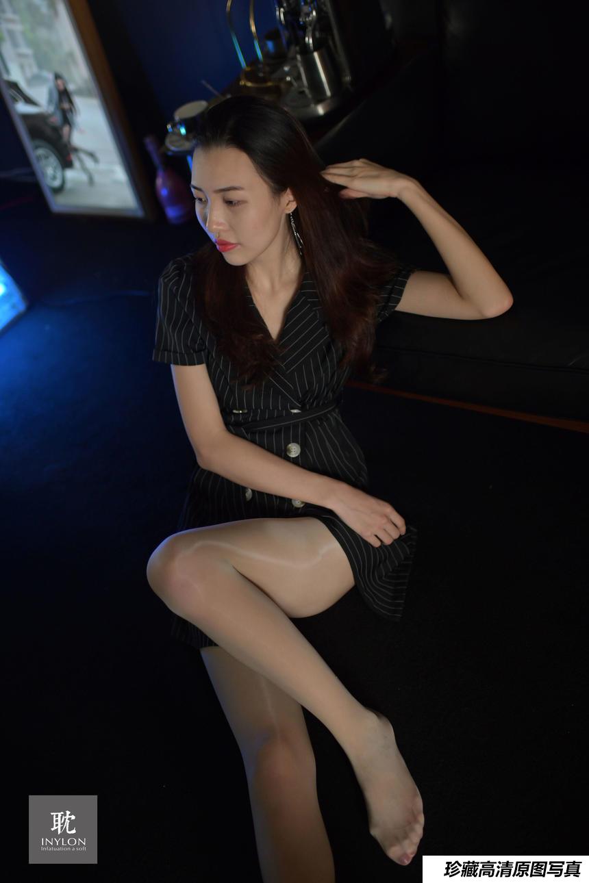 [IESS异思趣向]《普惠集》181-大妞的马油袜II