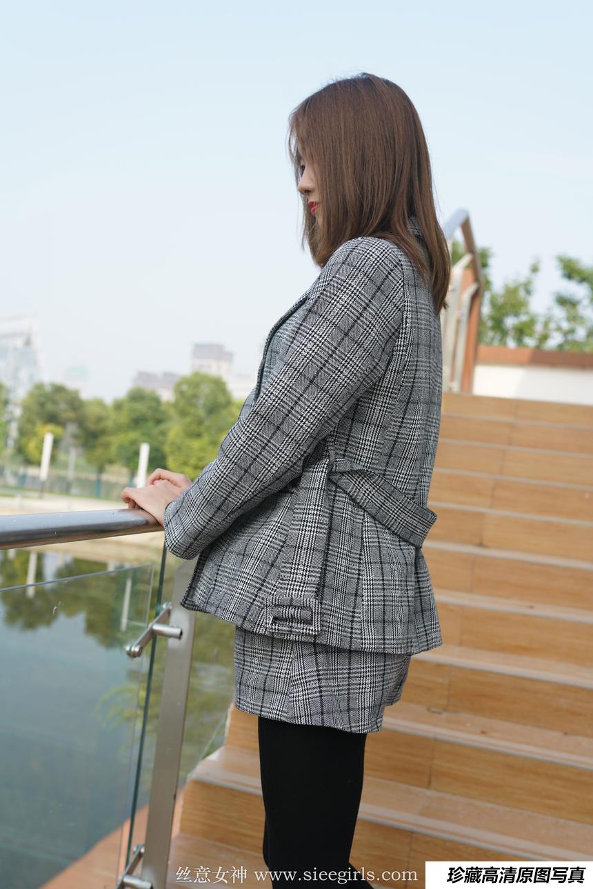 SIEE丝意 No.365 蓓蓓 一叶残荷，一场秋寒