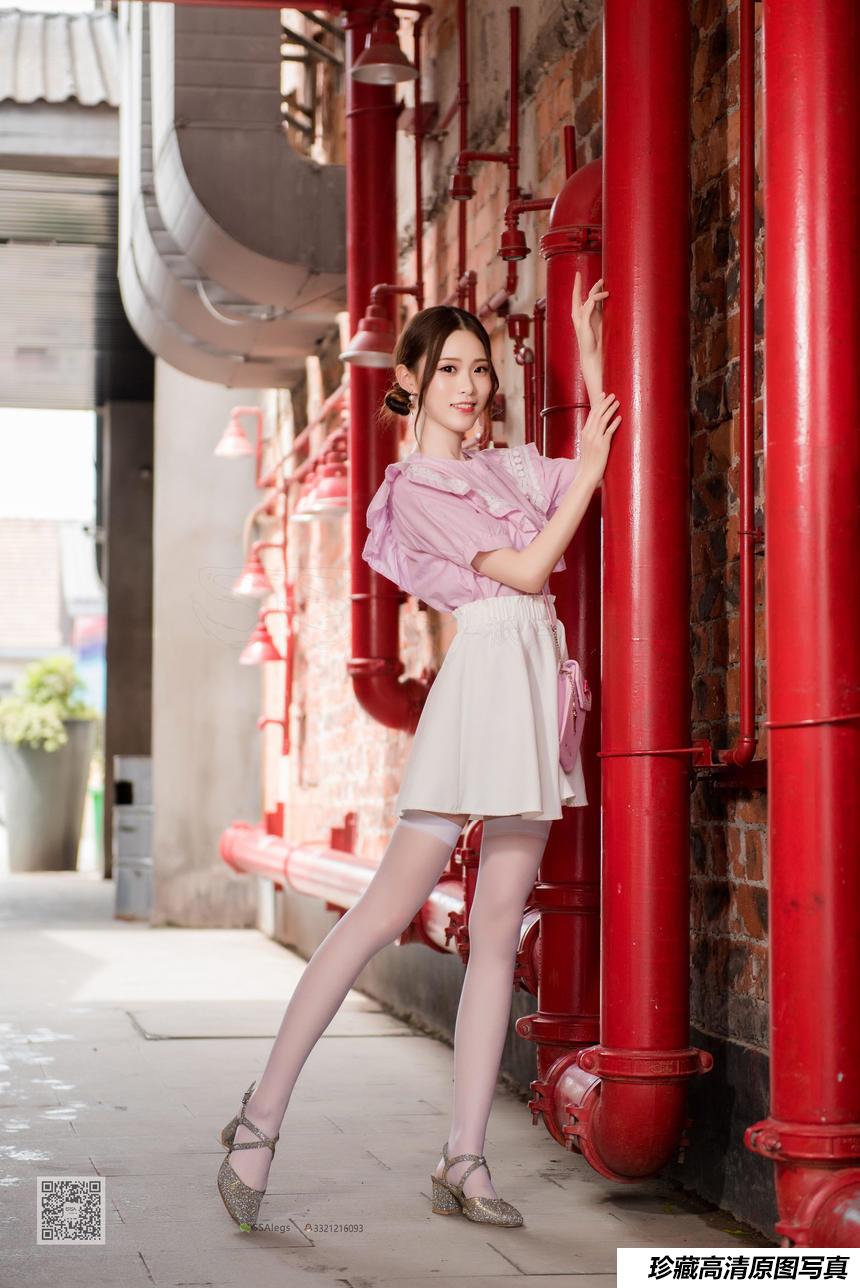 [SSA丝社] NO.009 小琪琪 超薄5D长筒袜街拍