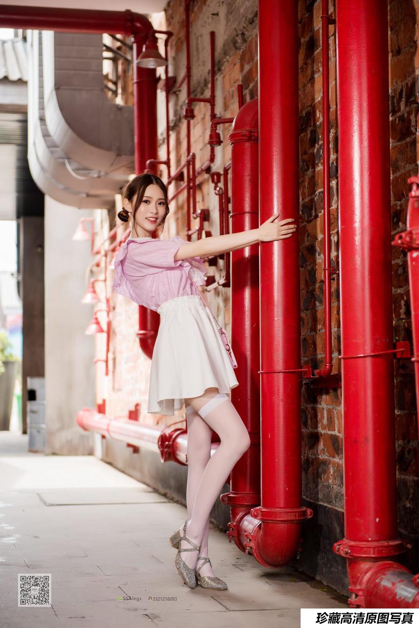 [SSA丝社] NO.009 小琪琪 超薄5D长筒袜街拍
