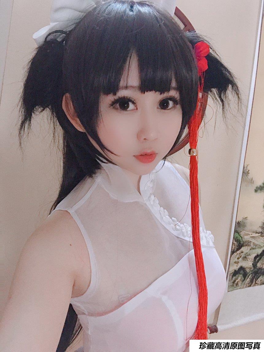 是依酱吖 - 爱岩 [14P-18MB]