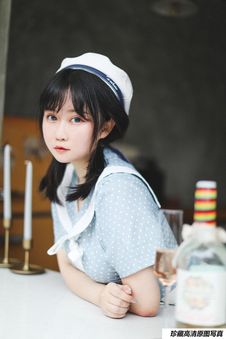 是依酱吖 - 依酱私人拍摄图 [30P-165MB]