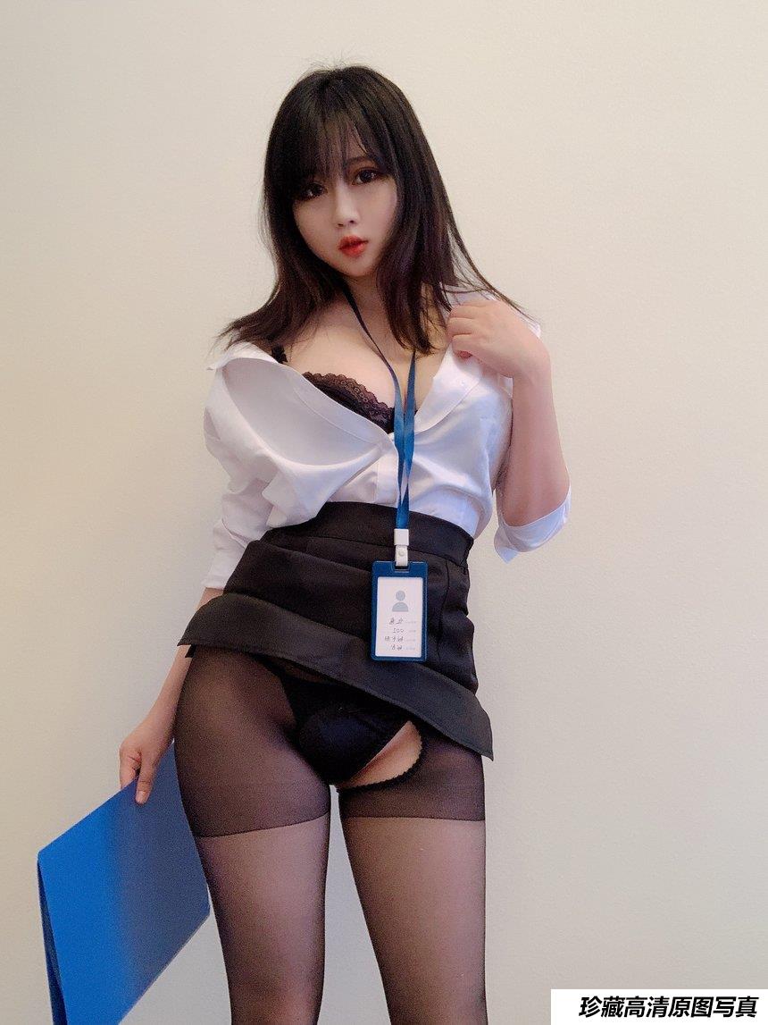 是依酱吖 - 黑丝制服 [29P-57MB]