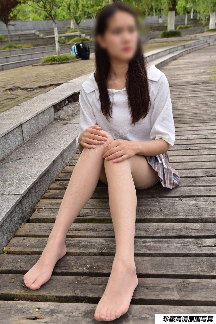 大生模拍 No.098 骆骆 丝袜戏水 [56P1V-360MB]-艺库