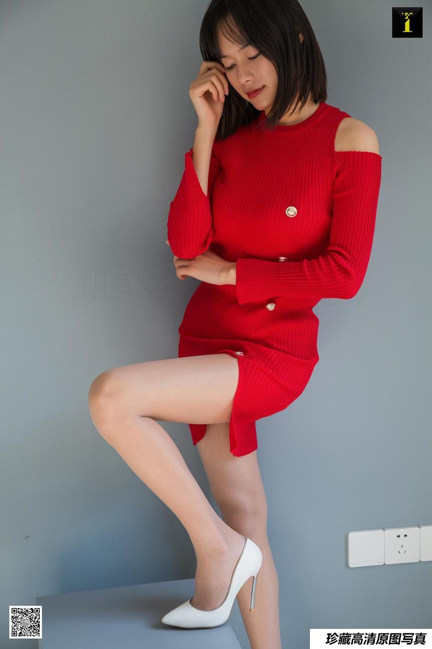 [IESS异思趣向]2020.03.12 丝享家698 小小 红色开衩的秘密 [96P]